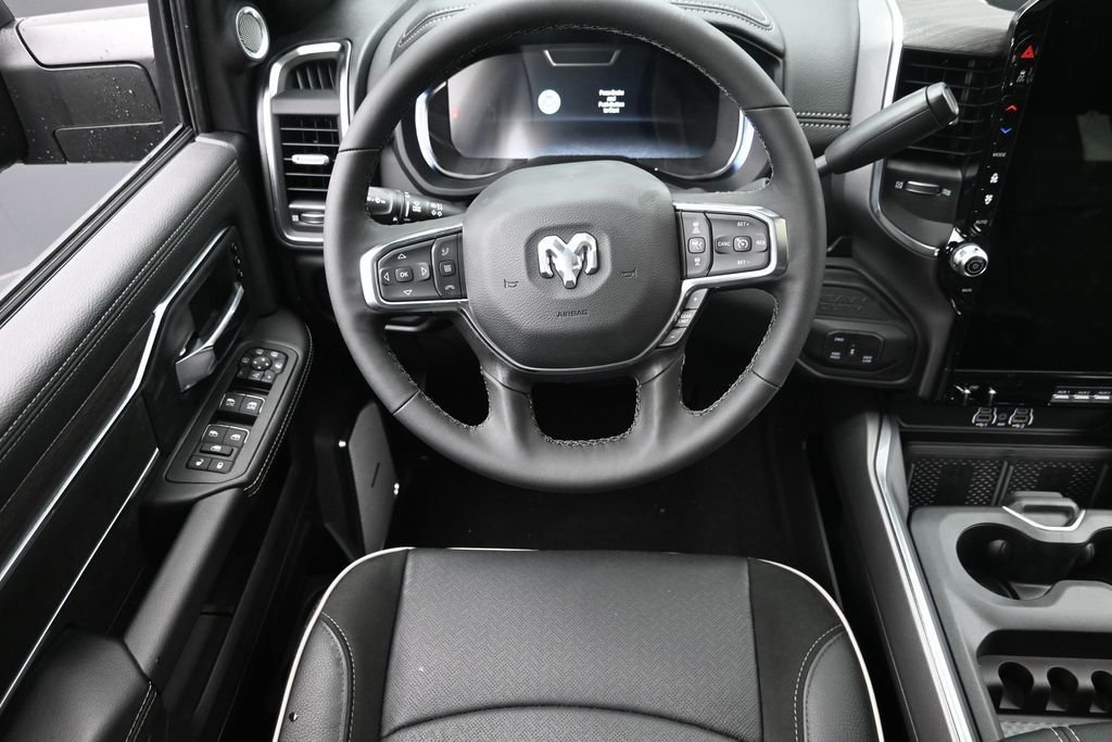 New 2026 Diamond Black Crystal Pearl-Coat Exterior Paint RAM Laramie image 14