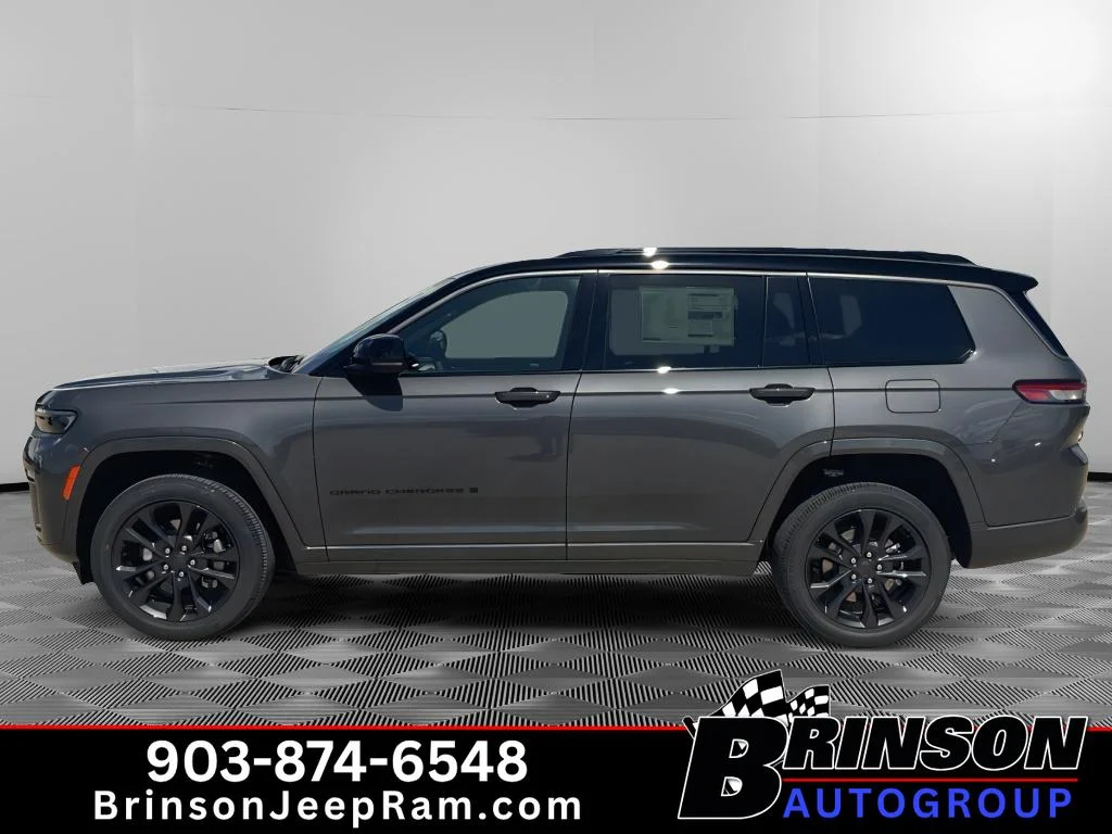 New 2026 Baltic Gray Metallic Clear-Coat Exterior Paint Jeep Limited Reserve image 3