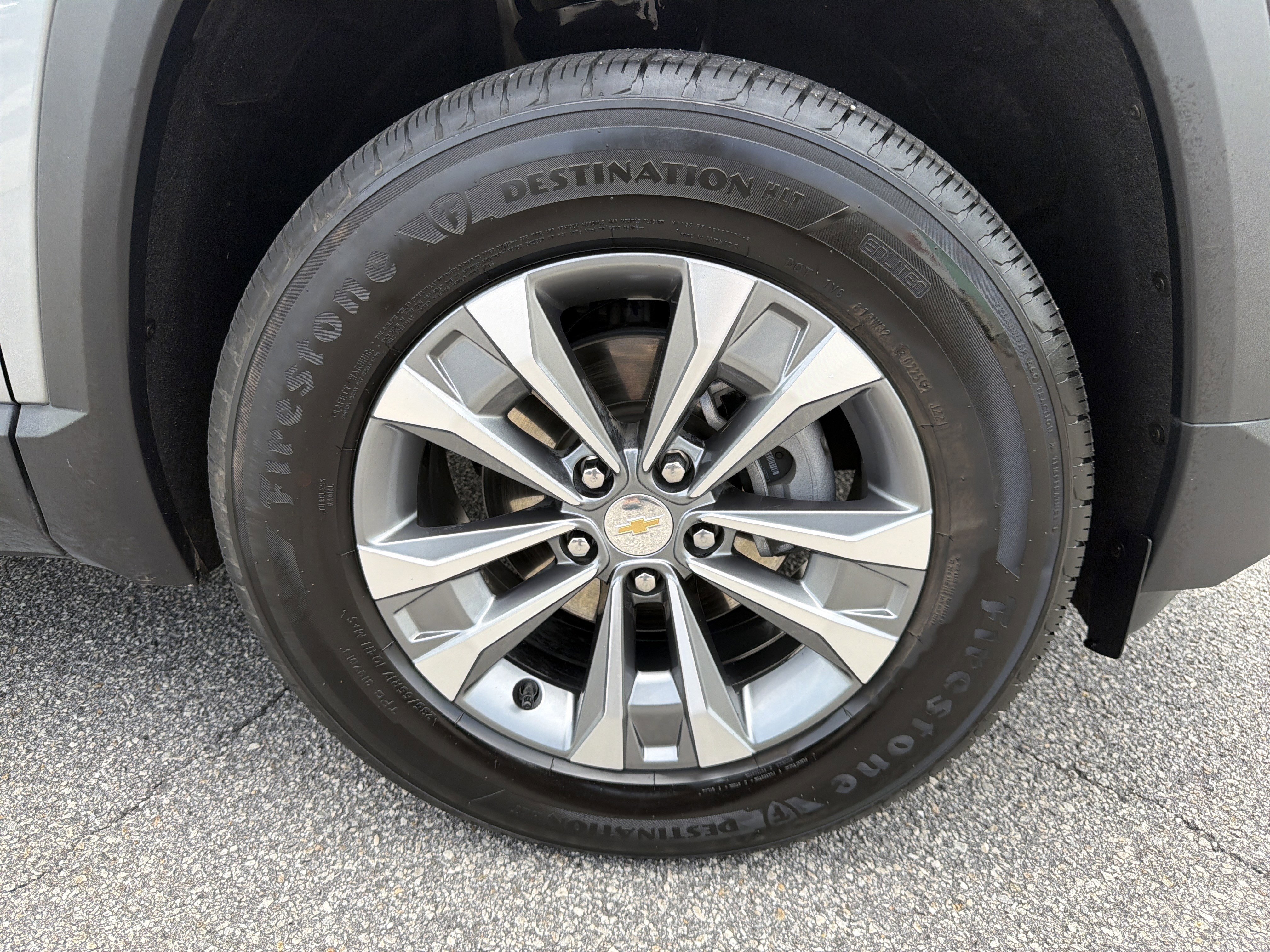 Used 2025 Sterling Gray Metallic Chevrolet LT image 23