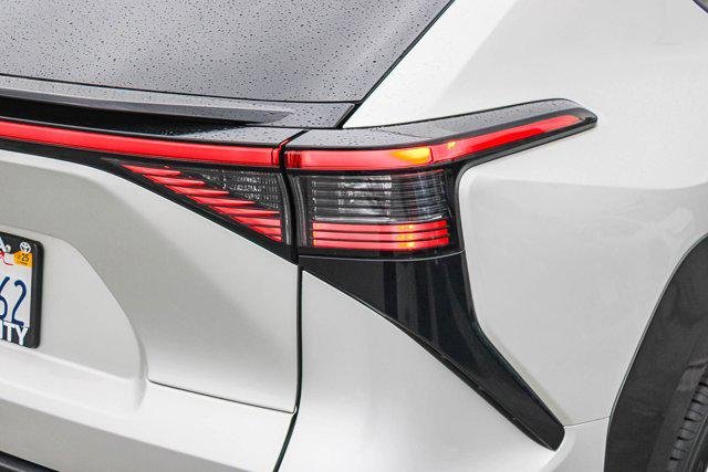2024 Toyota bZ4X XLE - Photo 9