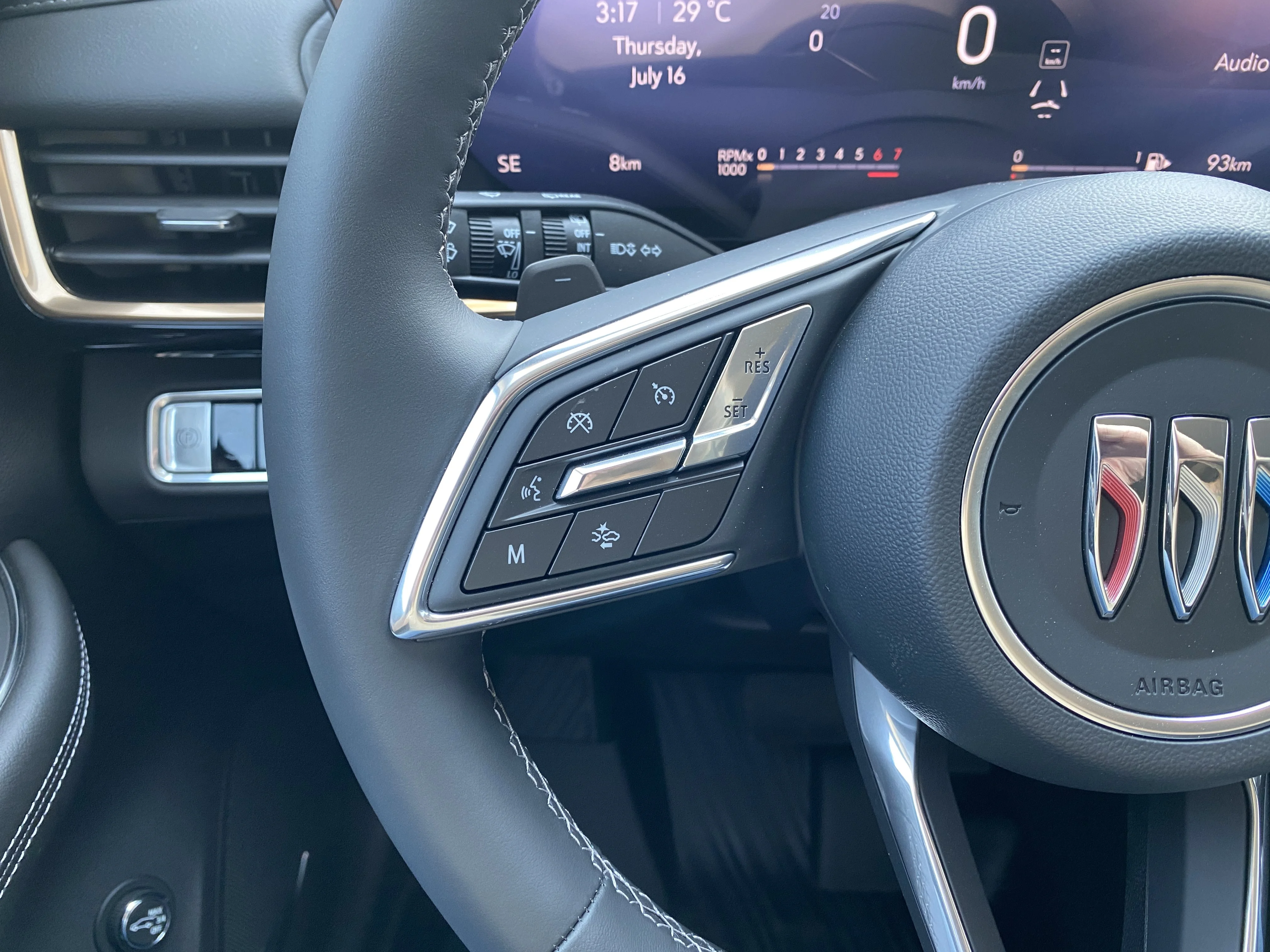 New 2026 EBONY TWILIGHT METALLIC Buick Avenir image 17