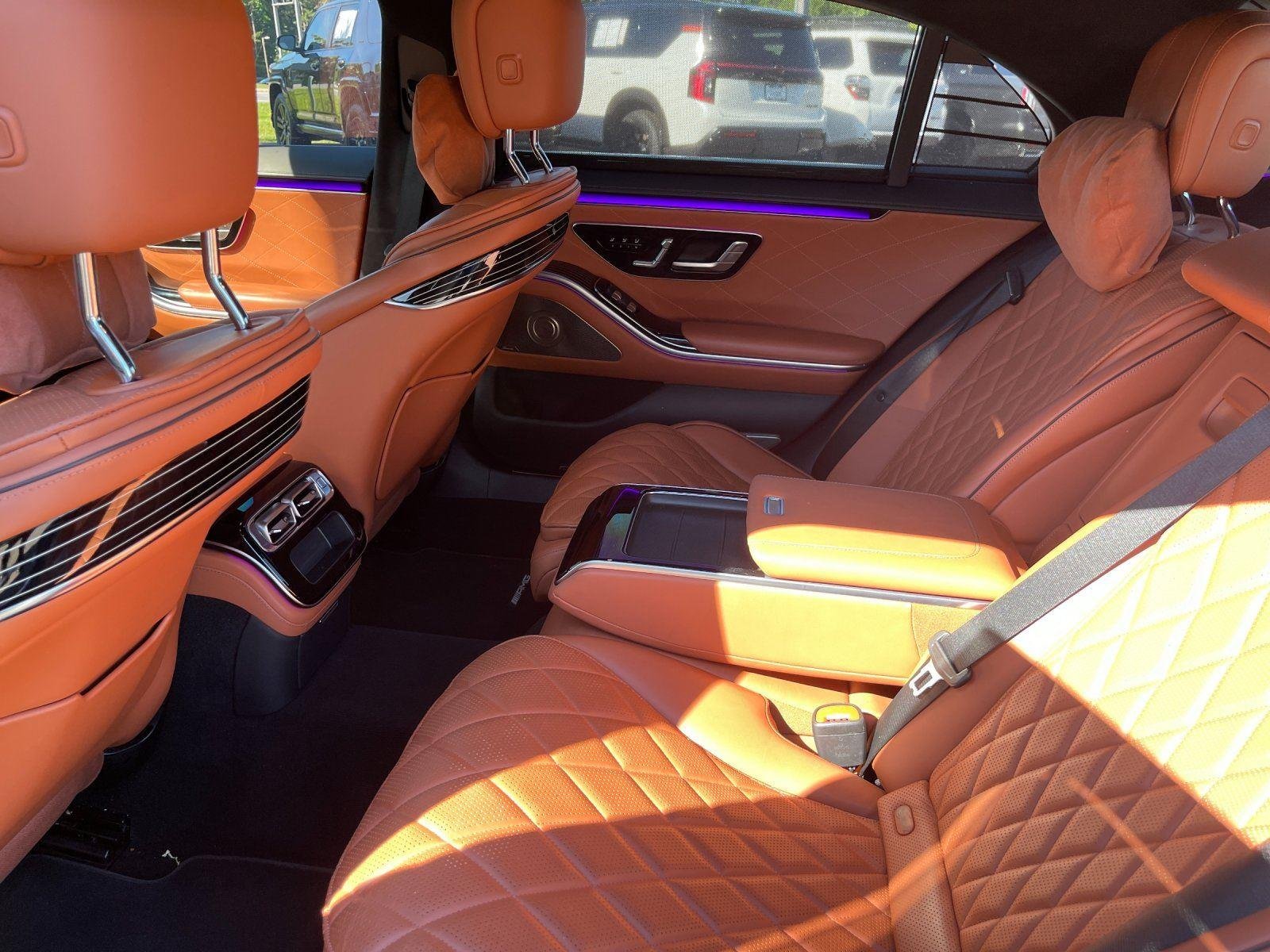 Used 2022 Obsidian Black Metallic Mercedes-Benz S 580 image 30