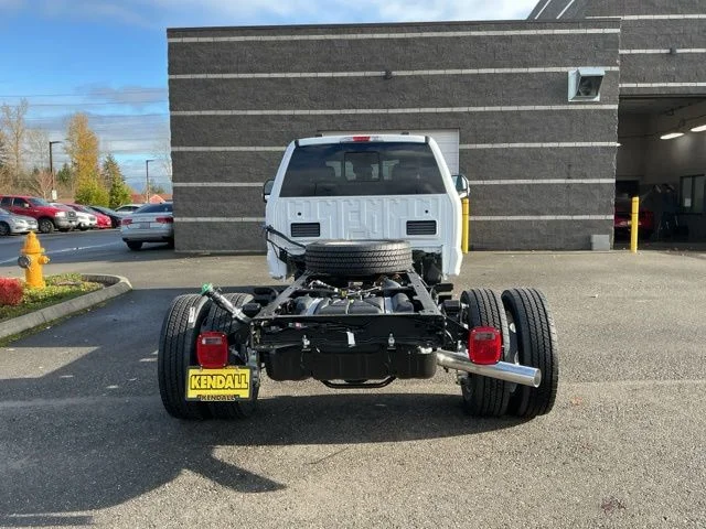 New 2026 Oxford White Ford XL image 5