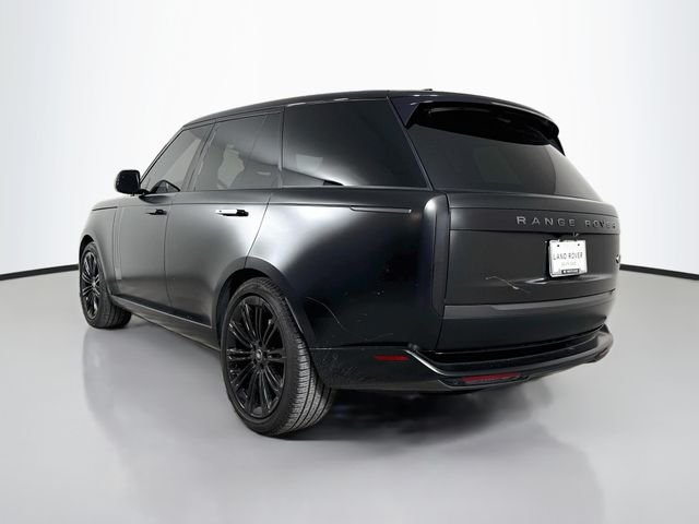 Certified Used 2023 Black Land Rover SE image 7