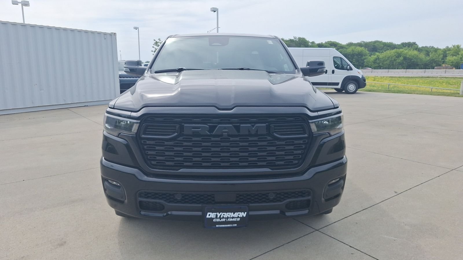 New 2026 Diamond Black Crystal Pearl-Coat Exterior Paint RAM Big Horn/Lone Star image 8