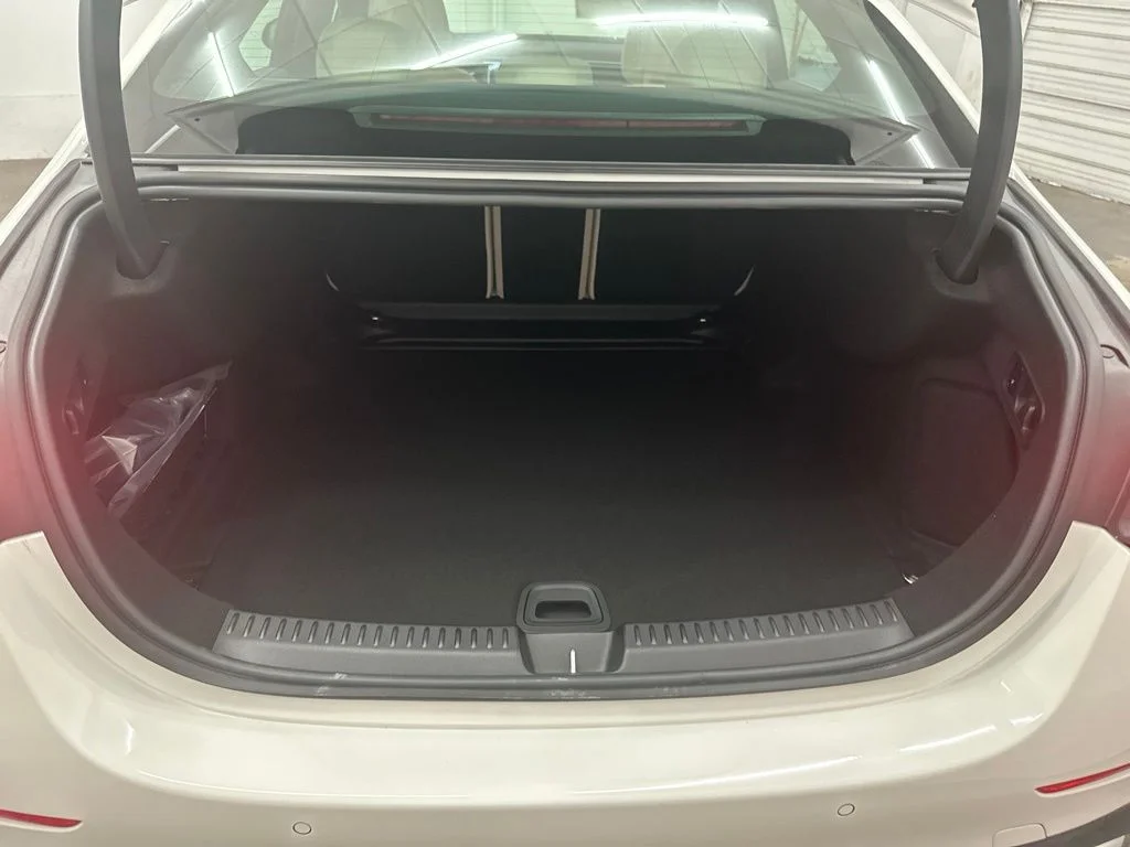 New 2027 White Mercedes-Benz E 350 image 28
