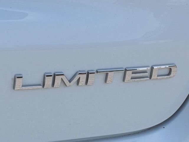 Used 2025 White Jeep Limited image 11