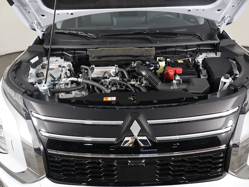 New 2026 White Mitsubishi ES 1.5T S-AWC image 18