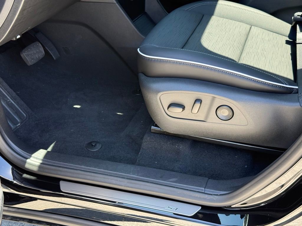 2026 Buick Enclave Sport Touring - Photo 17