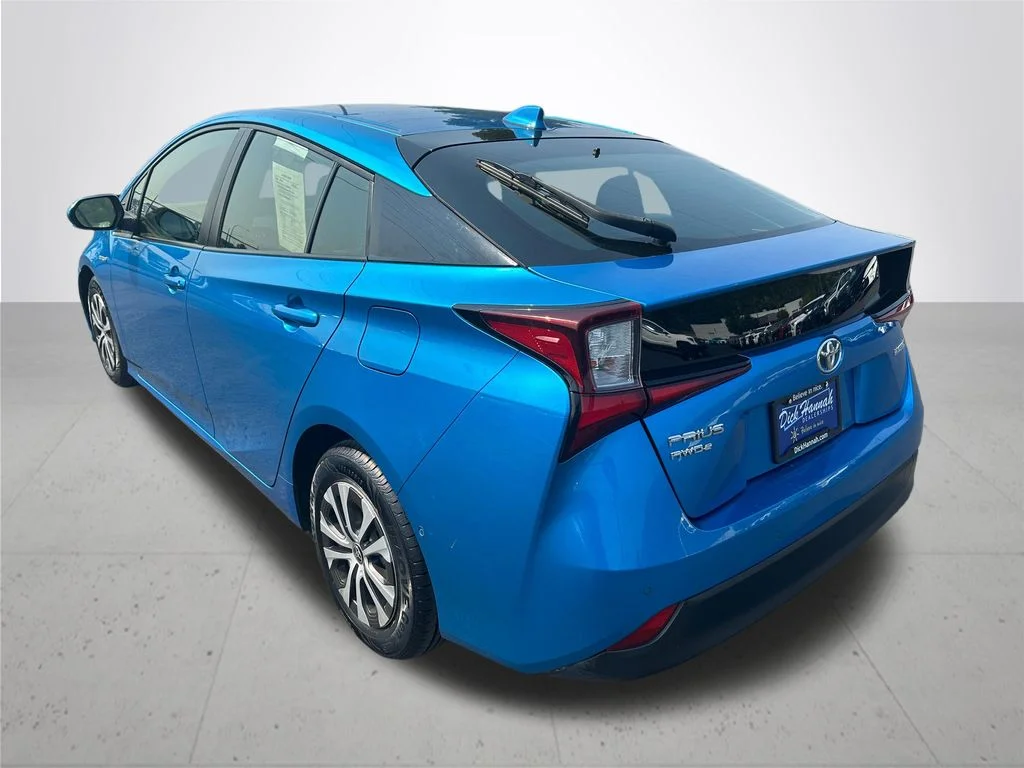 Used 2022 Blue Toyota LE AWD-e image 9