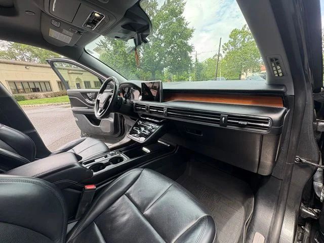 Used 2020 Magnetic Gray Lincoln Reserve image 21