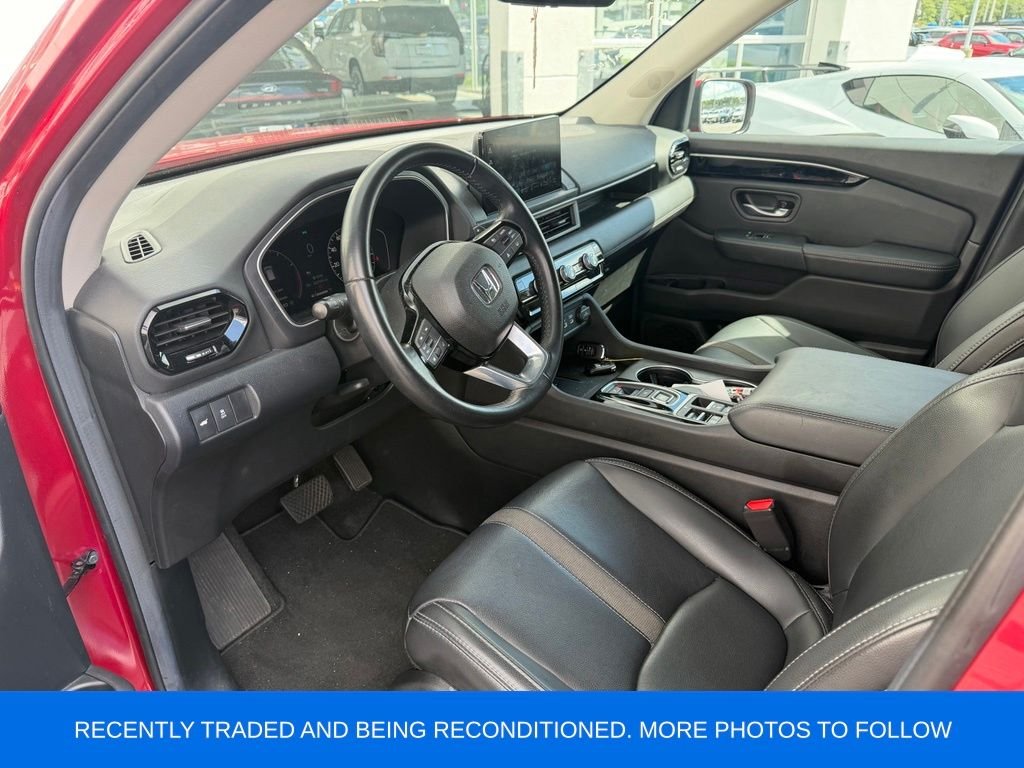 Used 2025 Red Honda EX-L image 3