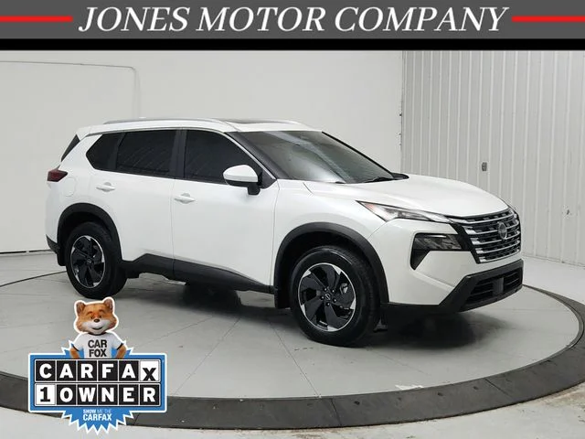 Used 2024 White Nissan SV image 1