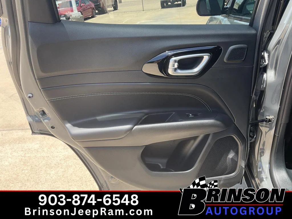 Used 2023 Grey Jeep Altitude image 16