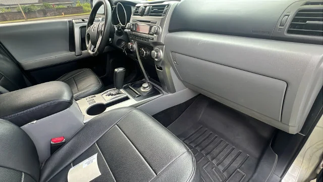 Used 2013 Silver Toyota Limited image 13