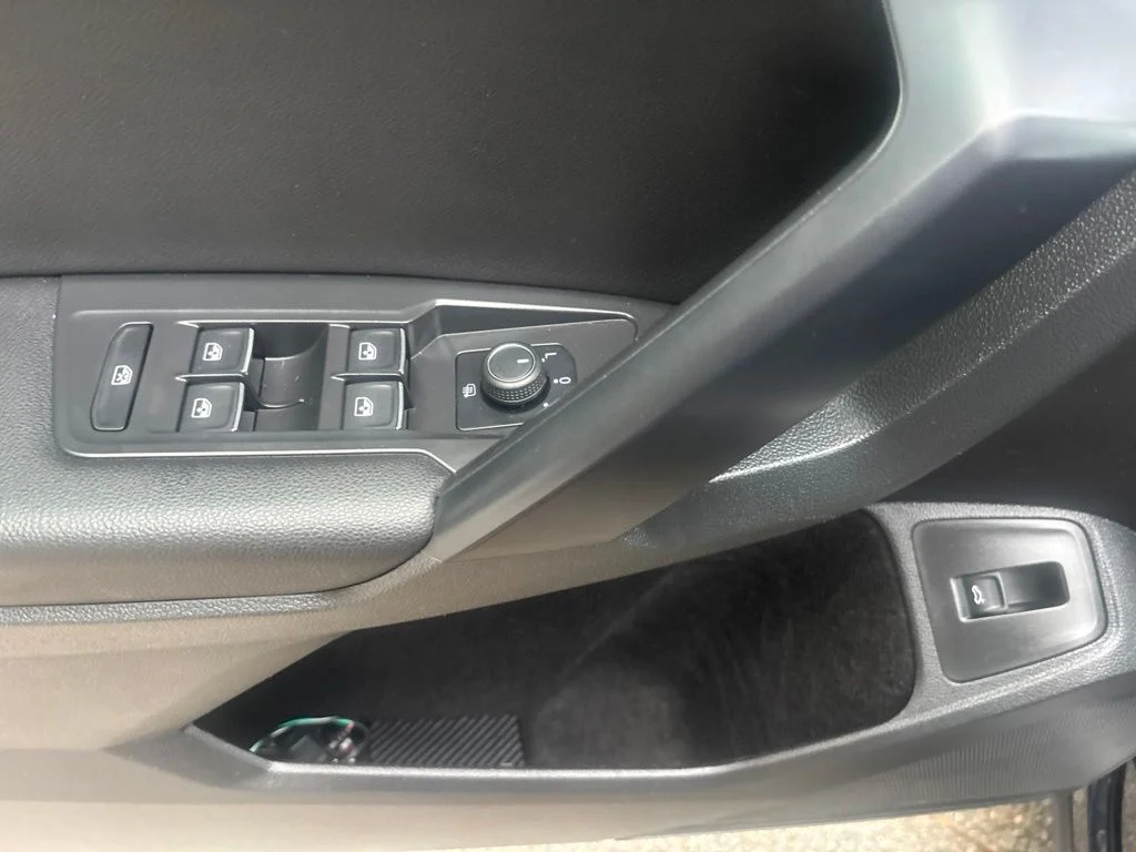 Used 2021 Black Volkswagen 2.0T SEL image 64