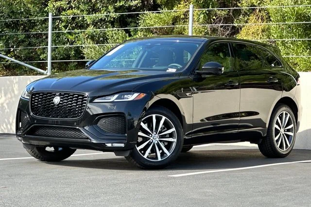 2026 Jaguar F-PACE P250 R-Dynamic S's photo