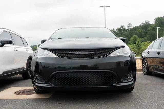 Used 2020 Black Chrysler Touring image 2
