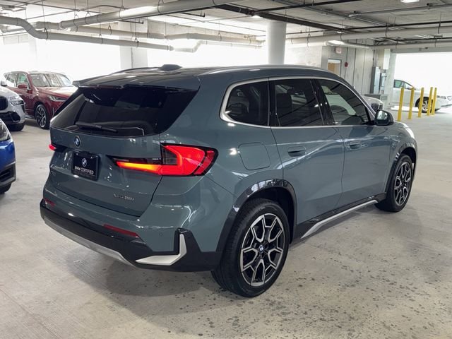 Certified Used 2025 Cape York Green Metallic BMW xDrive28i image 8