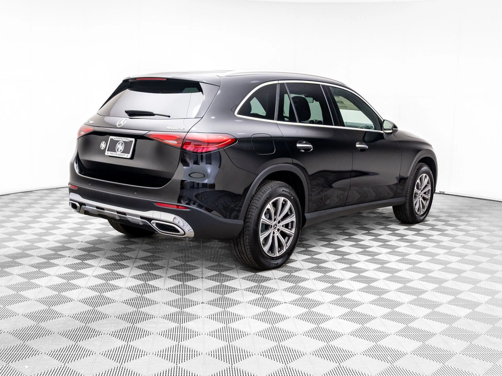 New 2026 Black Mercedes-Benz GLC 300 image 5