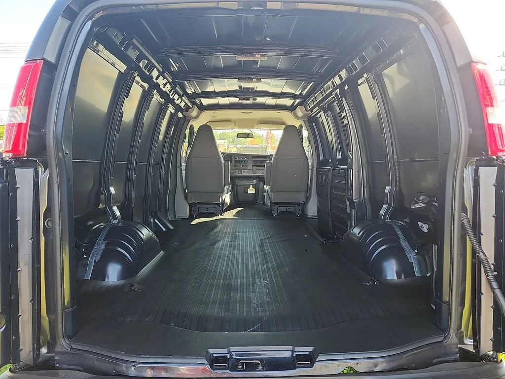 2025 Chevrolet Express Cargo Work Van - Photo 24
