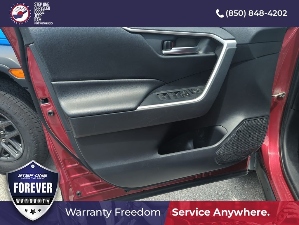 Used 2019 Red Toyota XLE image 17