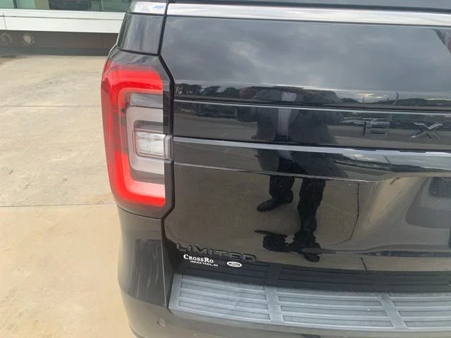 Used 2022 Black Ford Limited image 6