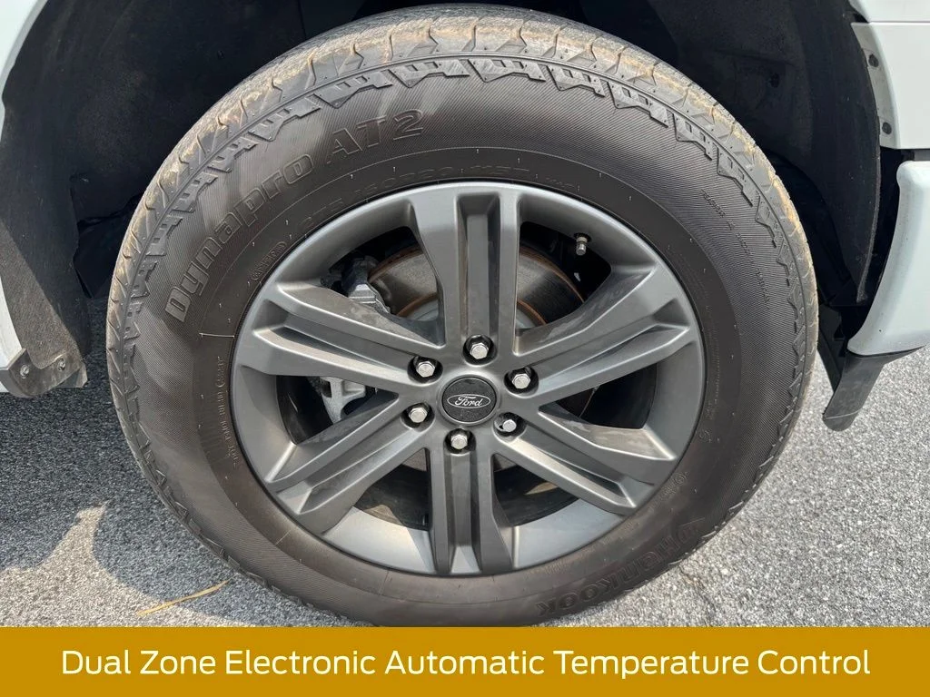 Used 2023 Avalanche Ford XLT image 9