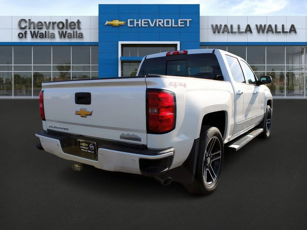 Used 2015 WHITE DIAMOND TRICOAT Chevrolet High Country image 6