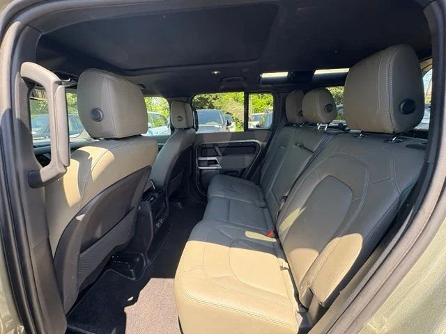 Certified Used 2023 Green Land Rover S image 33