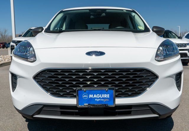 Used 2022 Oxford White Ford SE image 3