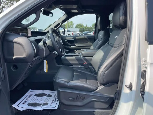 New 2027 Star White Metallic Tri-Coat Ford MAX Platinum image 19
