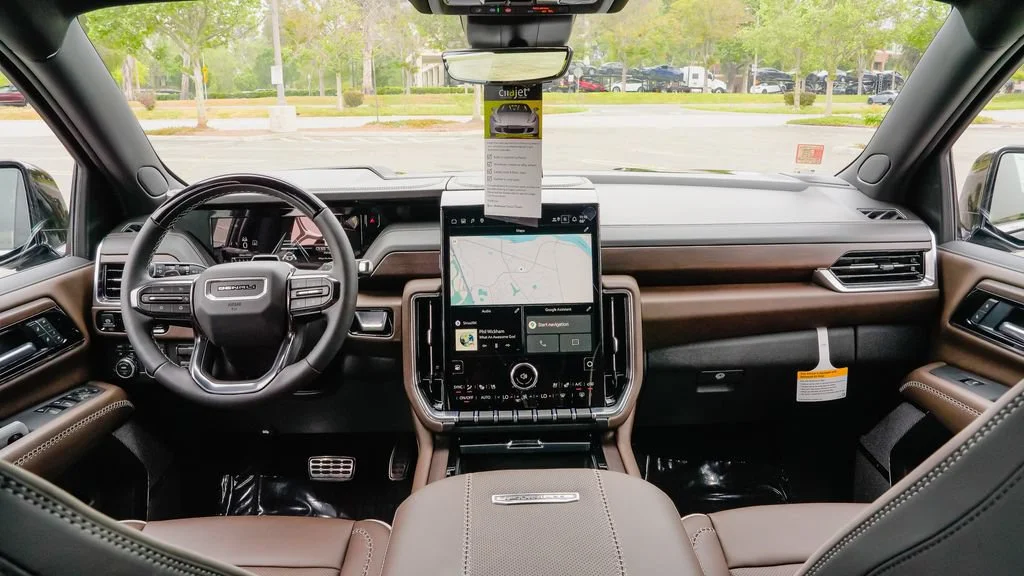 2026 GMC Yukon Denali Ultimate - Photo 13