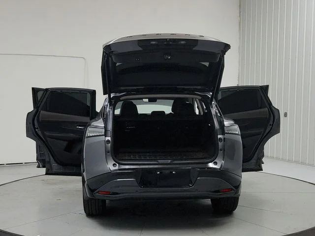 Used 2026 Gray Nissan Platinum image 14