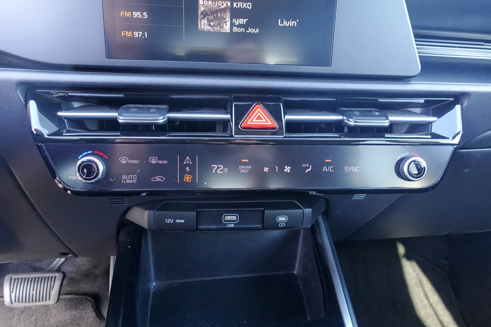 Used 2025 Steel Gray Kia LX image 20
