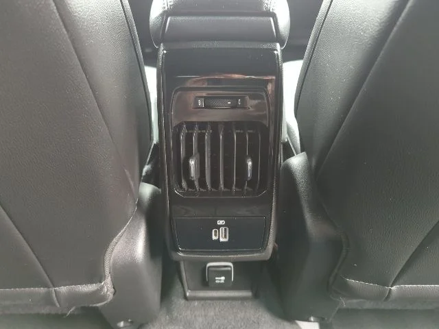 Certified Used 2025 White Jeep Latitude image 24