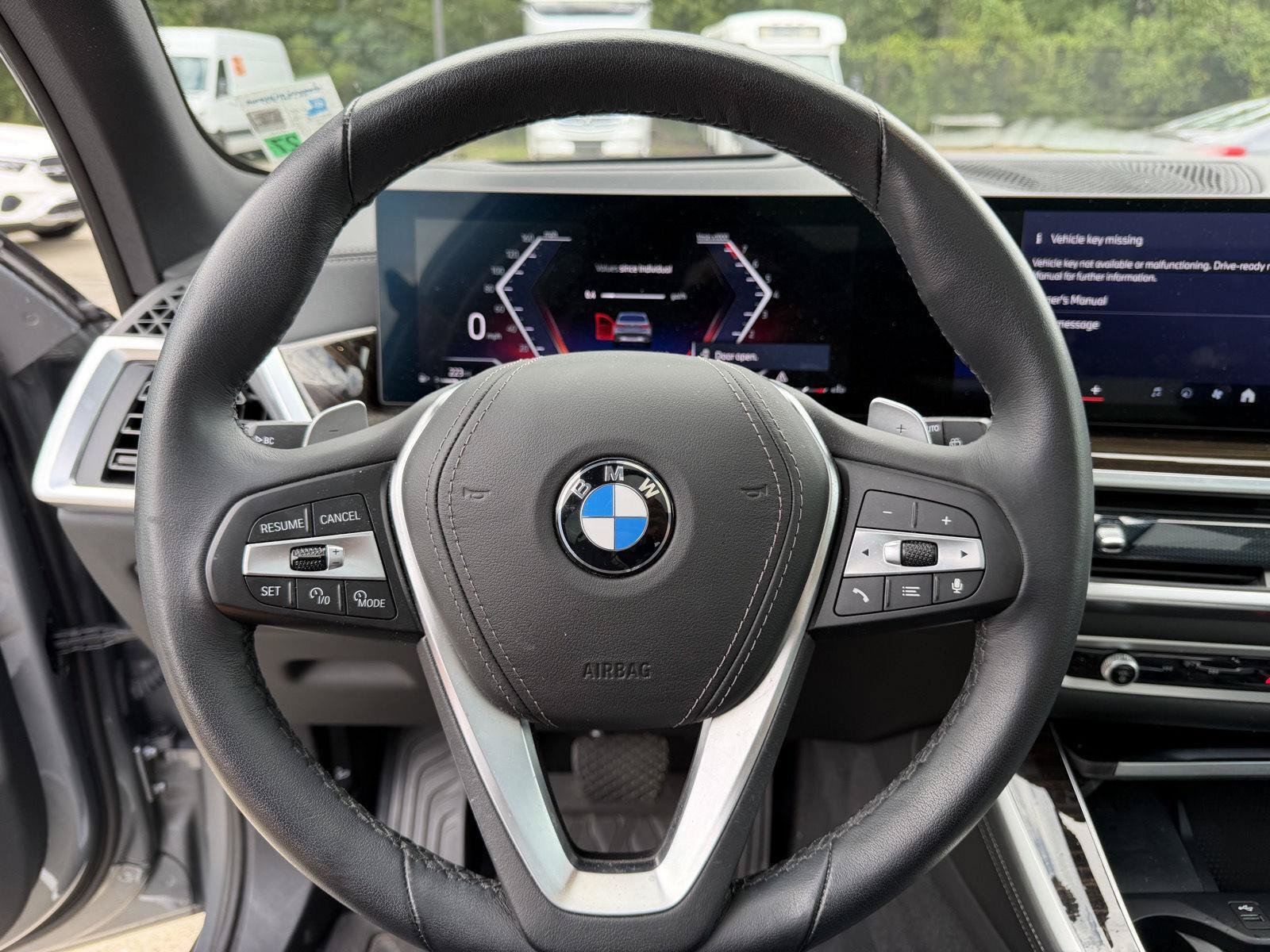 Used 2025 Skyscraper Grey Metallic BMW sDrive40i image 10