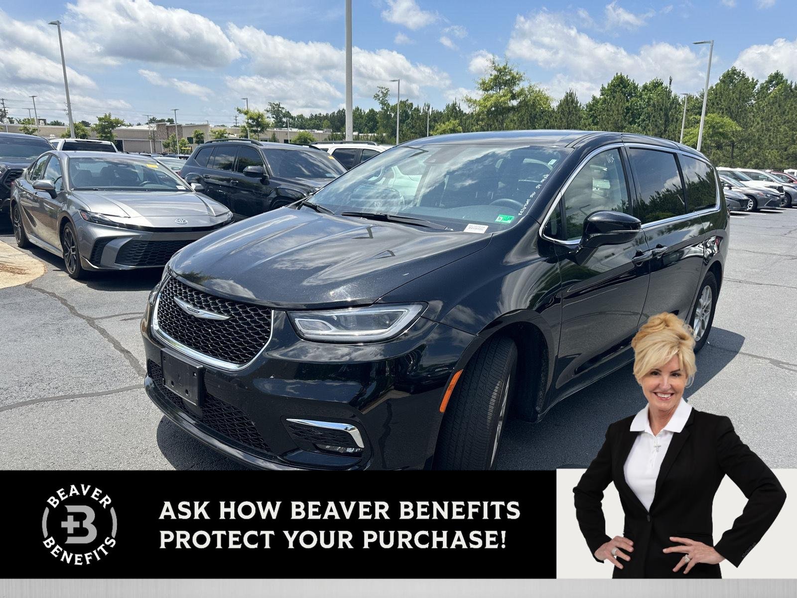 2024 Chrysler Pacifica Touring L's photo