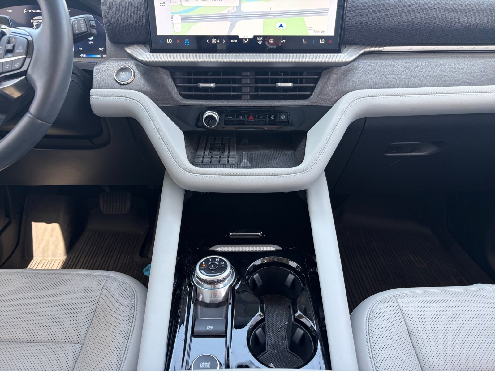 Used 2025 Star White Metallic Tri-Coat Ford Platinum® image 18
