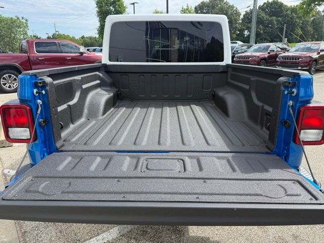 New 2026 Hydro Blue Pearl-Coat Exterior Paint Jeep Sahara image 23
