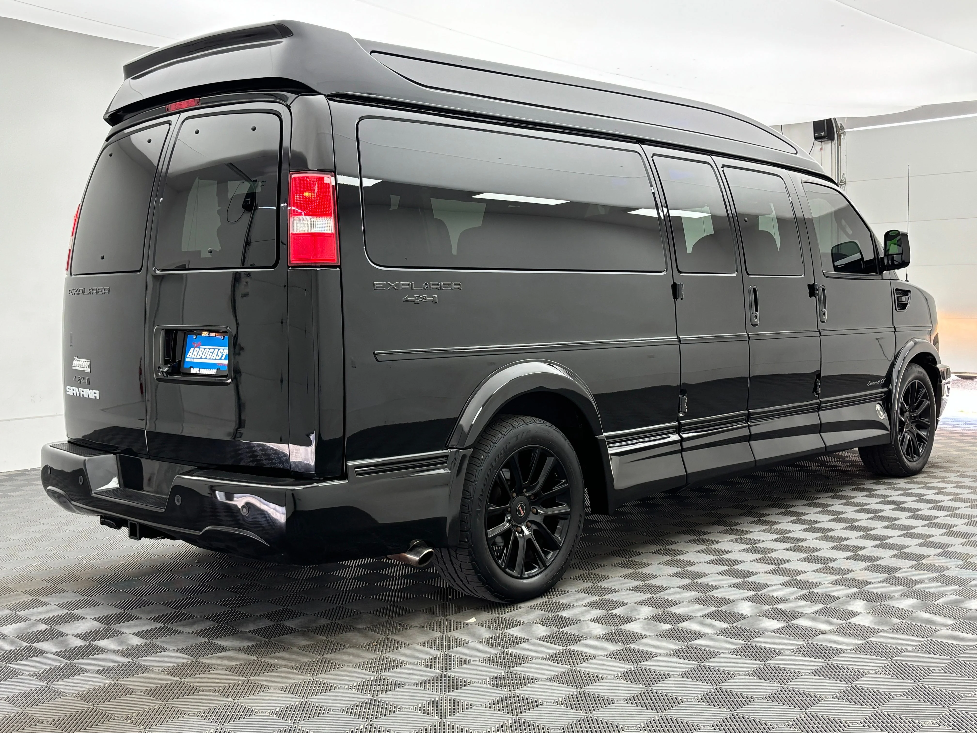 Used 2020 Onyx Black GMC Explorer Limited SE image 8
