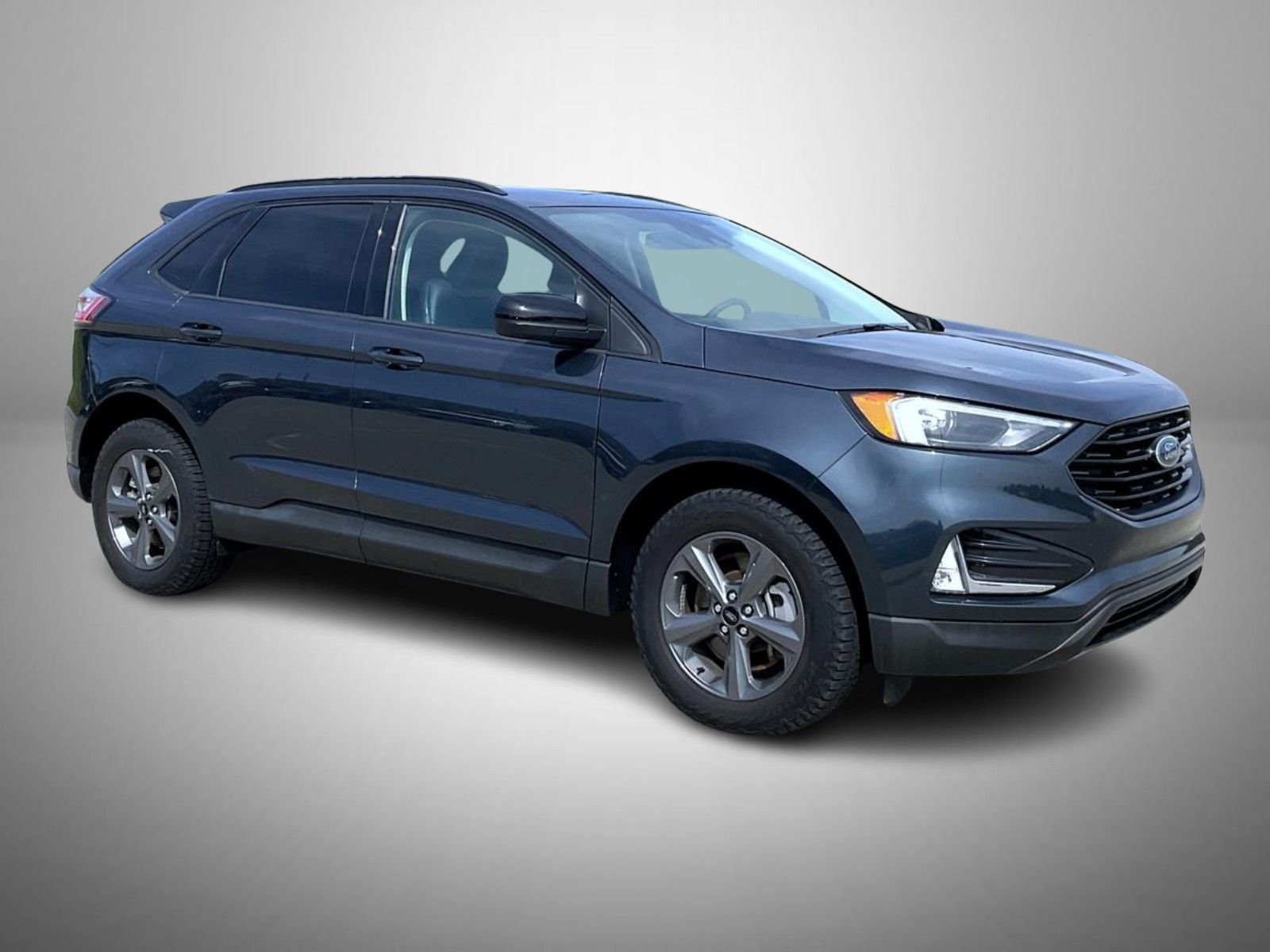 Used 2024 Blue Ford SEL image 3