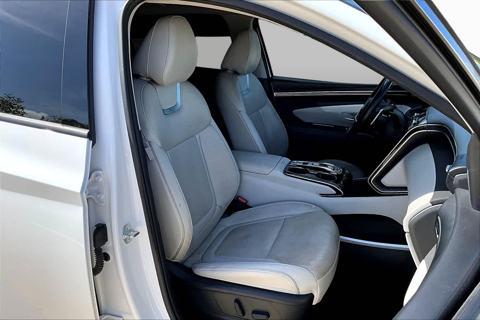 Used 2024 White Pearl Hyundai Limited image 9