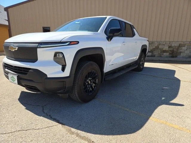 2024 Chevrolet Silverado EV Work Truck 4WT's photo
