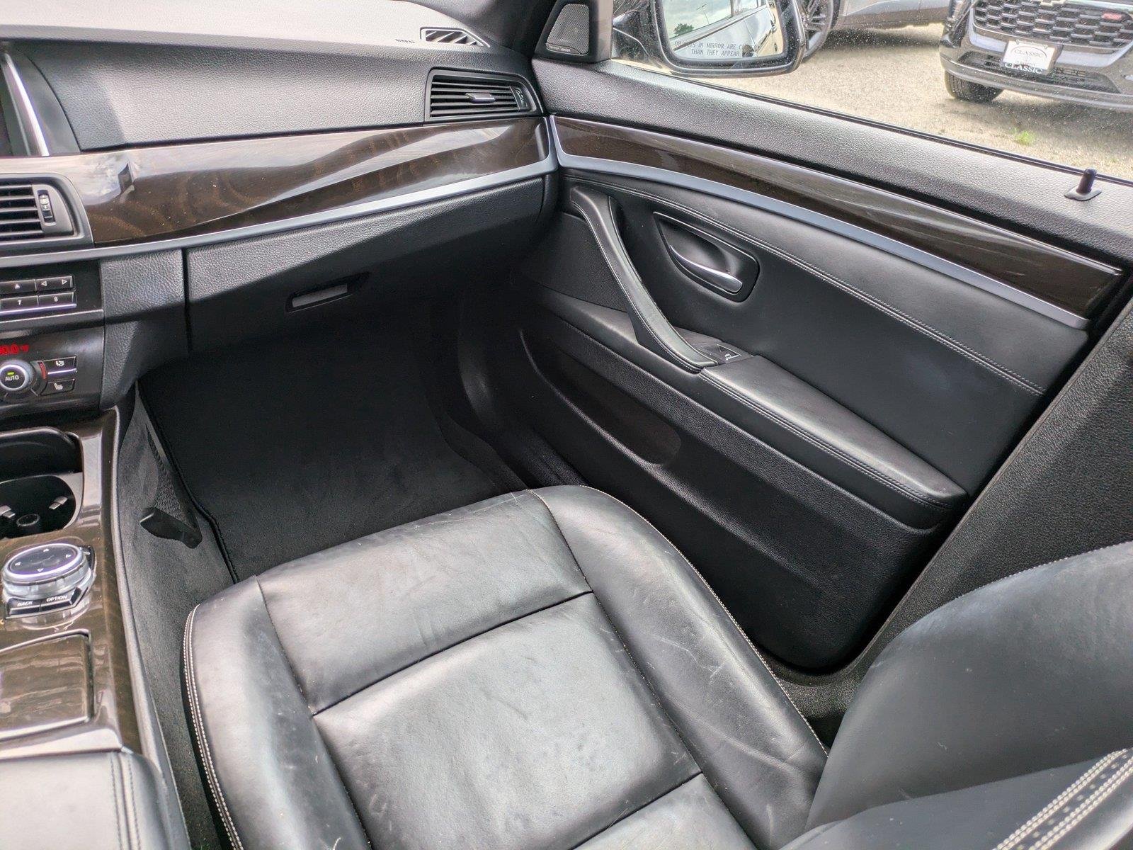 Used 2015  BMW 535i xDrive image 16