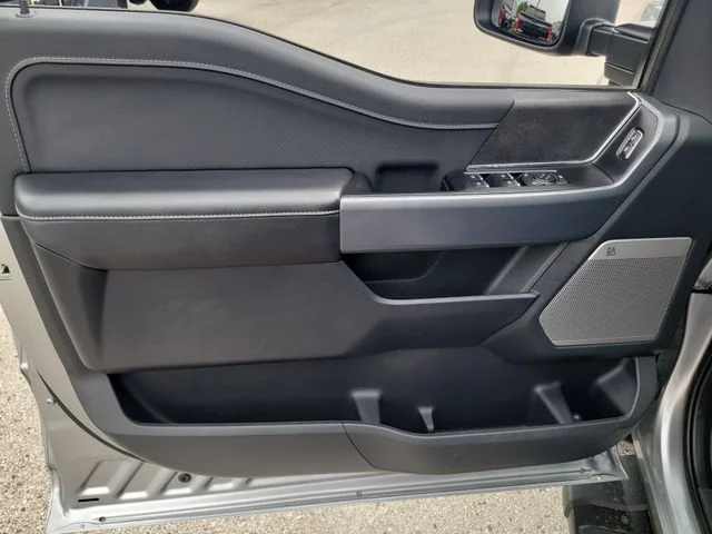 Used 2025 Silver Ford XLT image 16