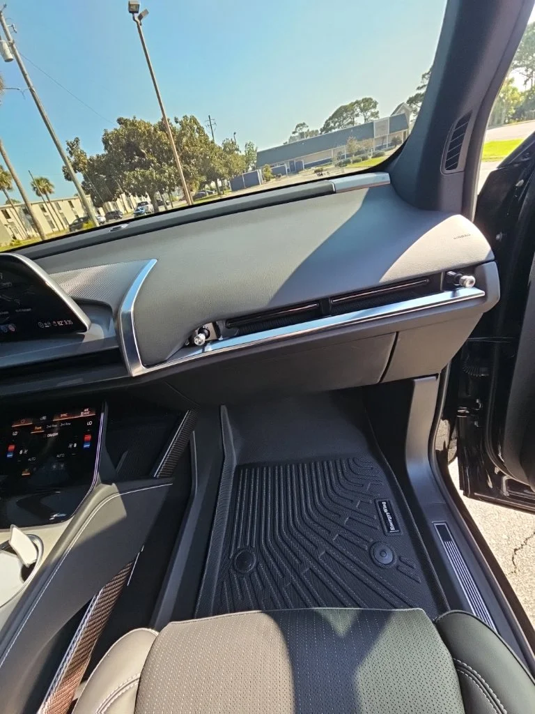 Used 2027 Black Cadillac Luxury image 23