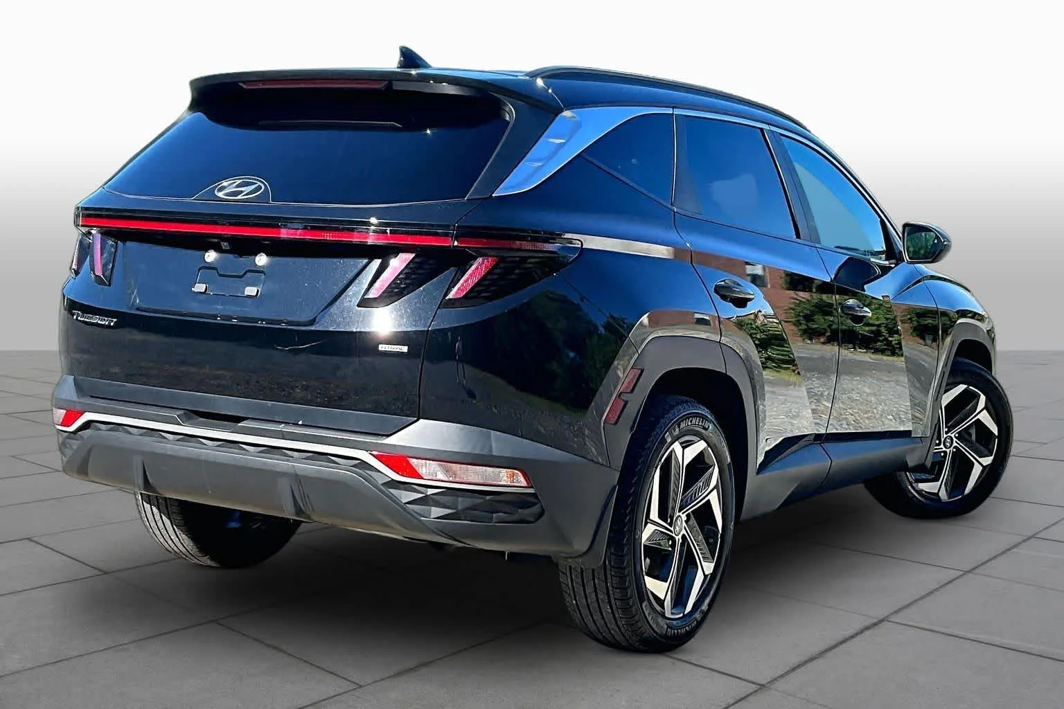 Used 2024 Black Pearl Hyundai SEL image 13