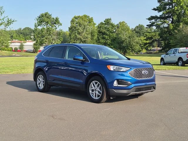 Used 2024 Blue Ford SEL image 15