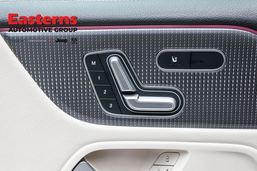 Used 2021 Black Mercedes-Benz GLB 250 image 20